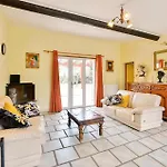 Lovely In Tatil Evi